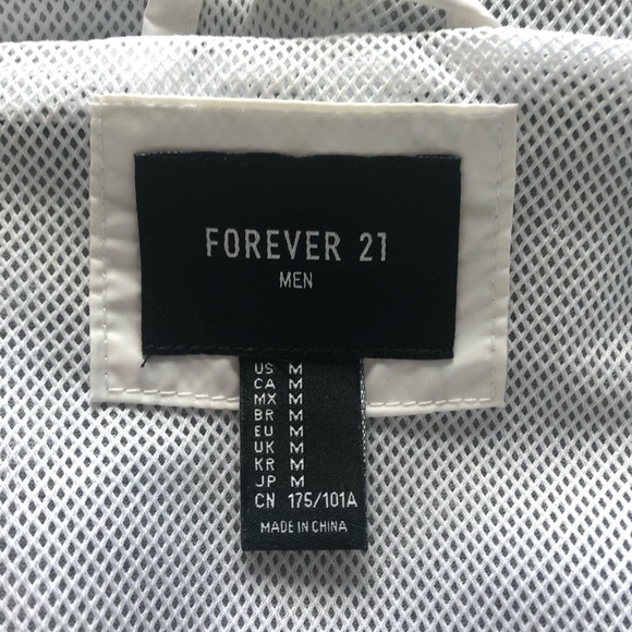 ⭐️Forever 21 Black & White Half Zip Windbreaker - Picture 3 of 4